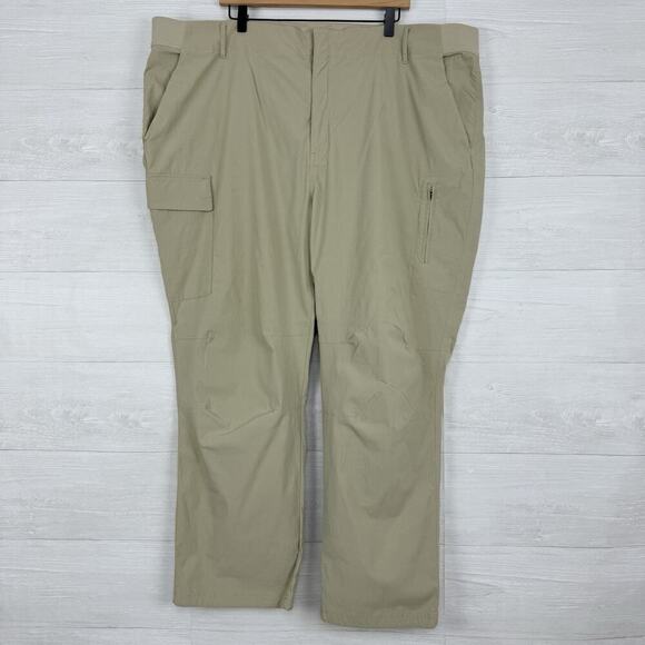 Athleta Trekkie Utility‎ Cargo Pants Plus Size 26 Beige Hiking Outdoor Gorpcore - Picture 2 of 16
